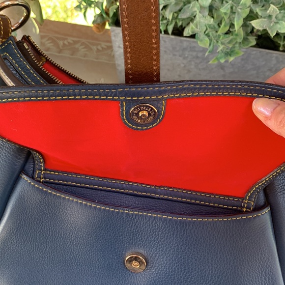 Like New Dooney & Bourke Blue Hobo Bag - Picture 6 of 7